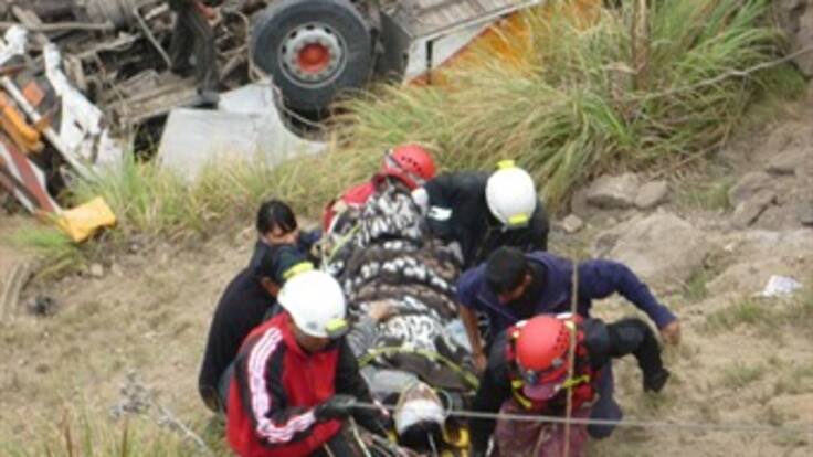 Deja accidente de tránsito, 34 muertos y 32 heridos en Ecuador