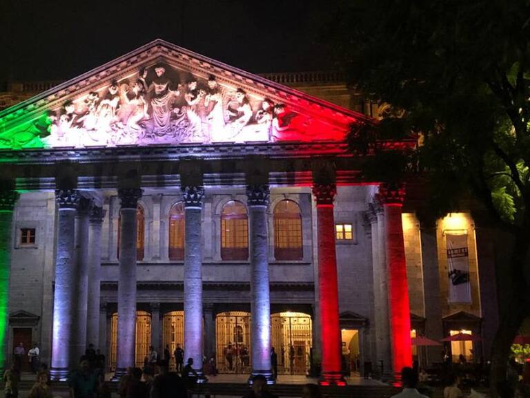 Esto opinan de los adornos en el Centro Histórico de Guadalajara
